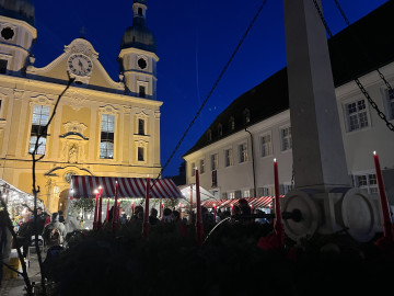 Weihnachtsmarkt auf dem Domplatz